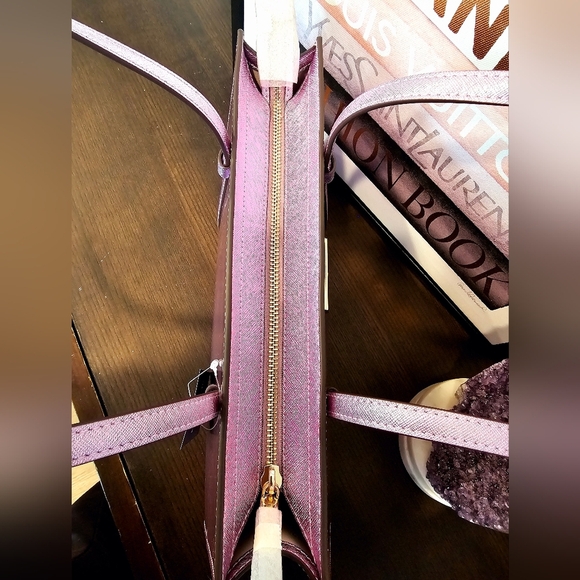 Kate Spade Kenzie Shoulder Bag. - Picture 7 of 10